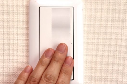 壁スイッチの種類や選び方 今より便利なスイッチに交換しよう 電気工事110番 家庭 法人電気工事 照明取替工事5 000円